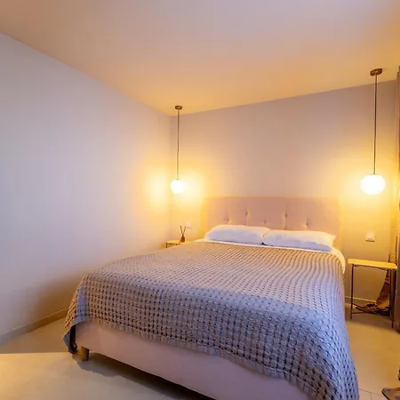 Castle Harbour Elegant 1-bedroom - Heated Pool, Air Conditioning & Fiber Internet In Cristianos Lejlighed Los Cristianos (Tenerife)