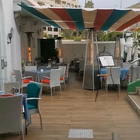 Castle Harbour Elegant 1-bedroom - Heated Pool, Air Conditioning & Fiber Internet In Cristianos Lejlighed Los Cristianos (Tenerife)